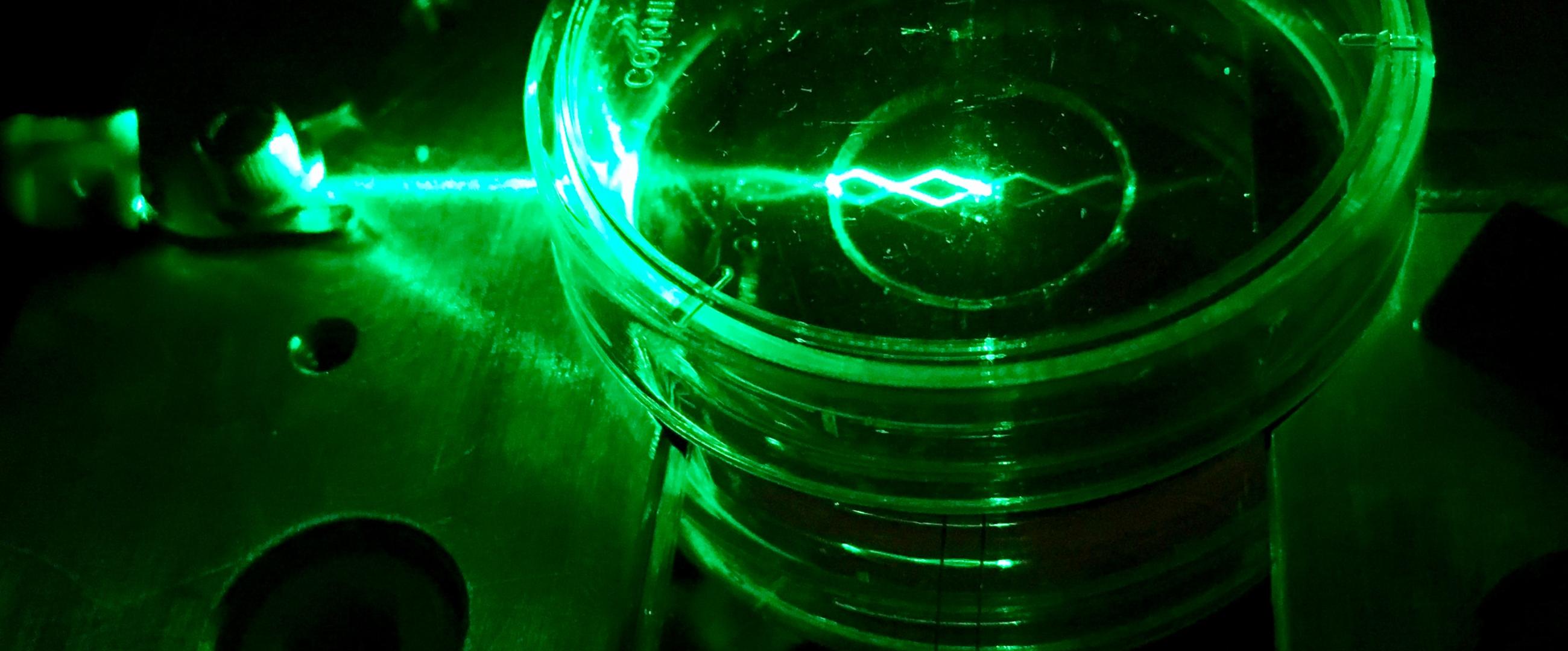 Green laser excitation